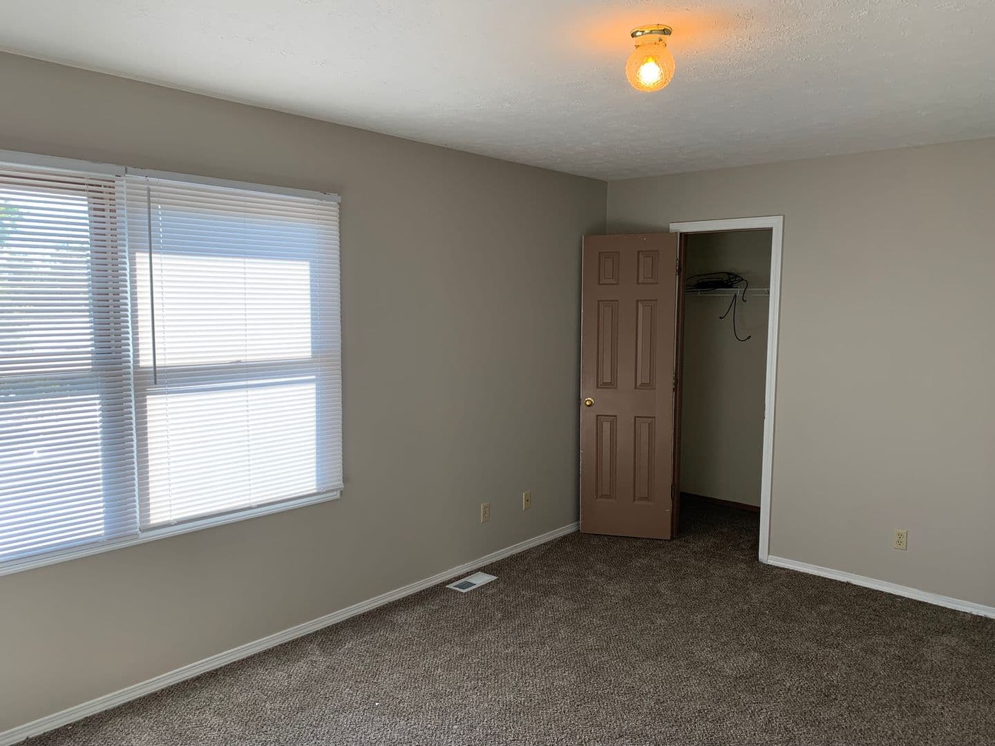 Bloomington Apartment: 1383 West Allen Street