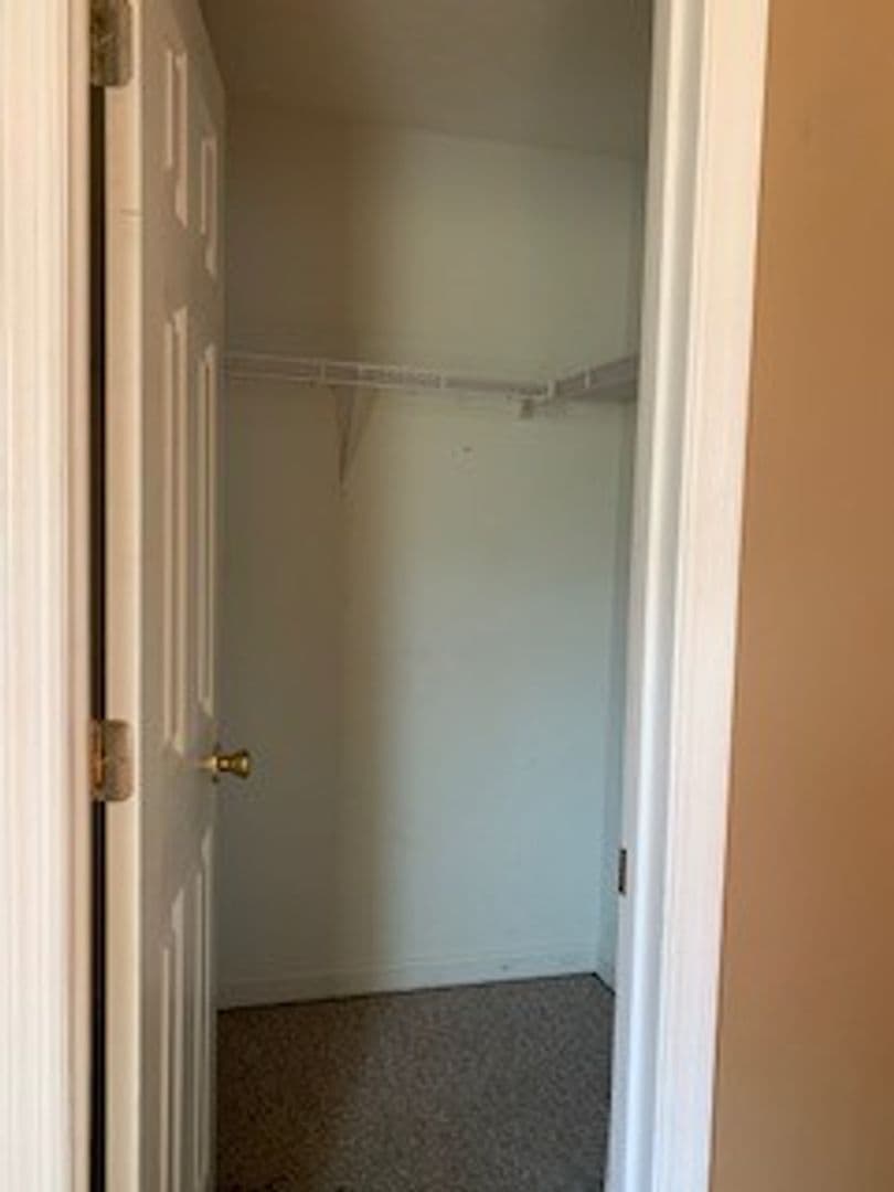 Bloomington House: 3200 East John Hinkle Place, Apartment I