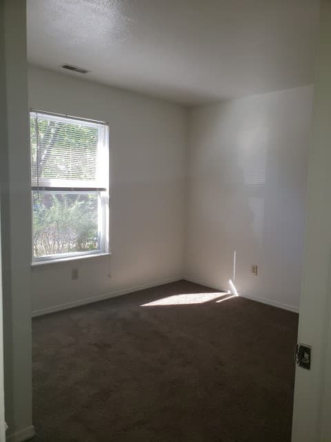 Bloomington House: 1302 North Kinser Pike