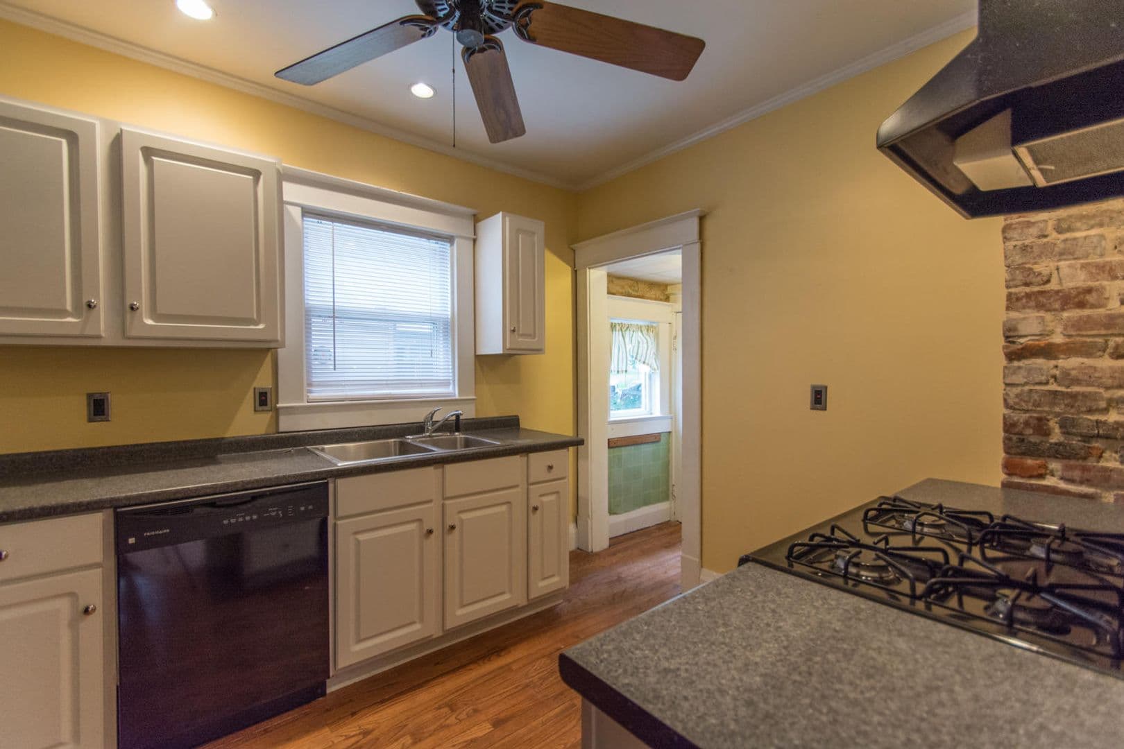 Bloomington Apartment: 526 South Woodlawn Avenue