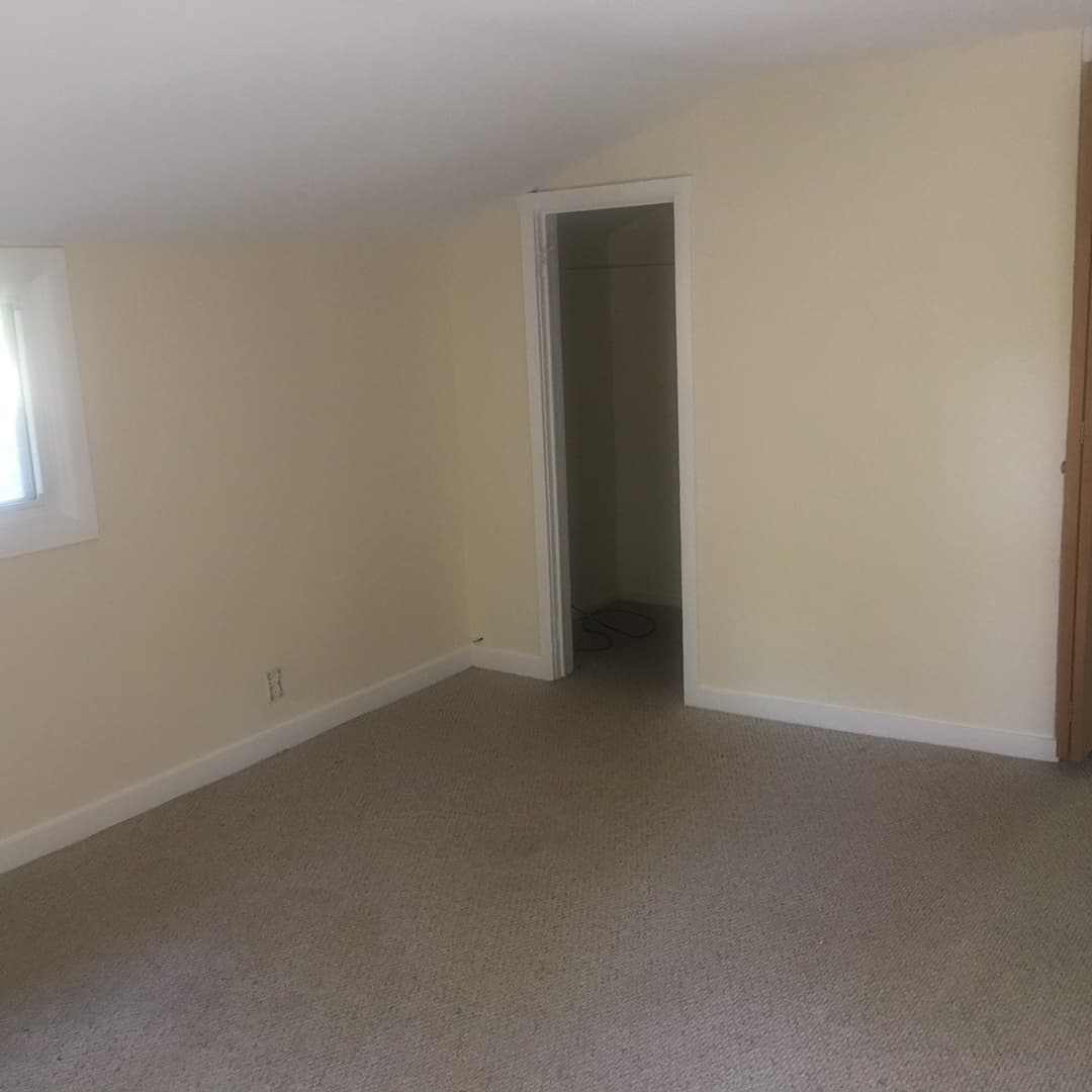 BLOOMINGTON House: 5732 East State Road 46