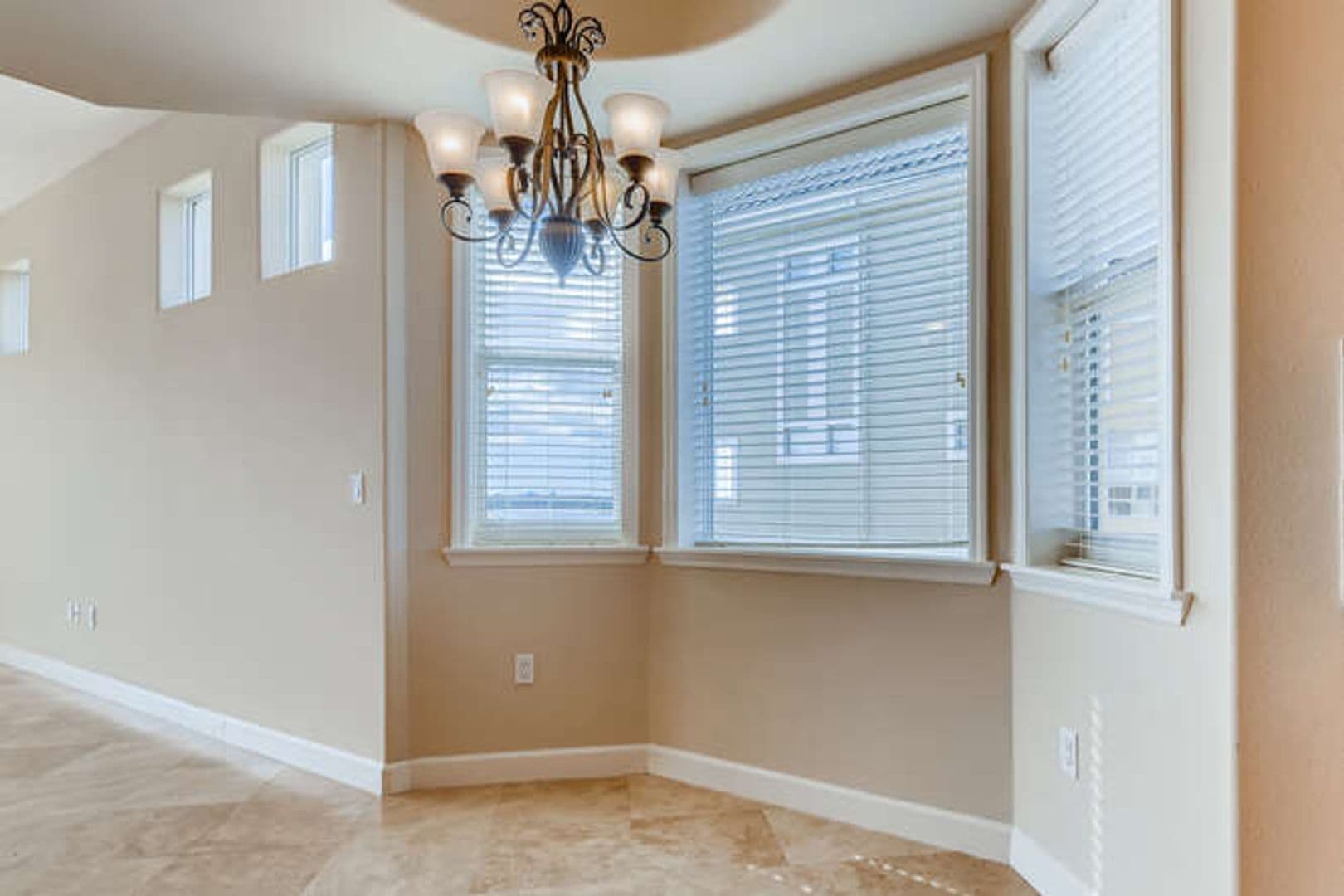 Orlando House: 8749 The Esplanade Unit 32