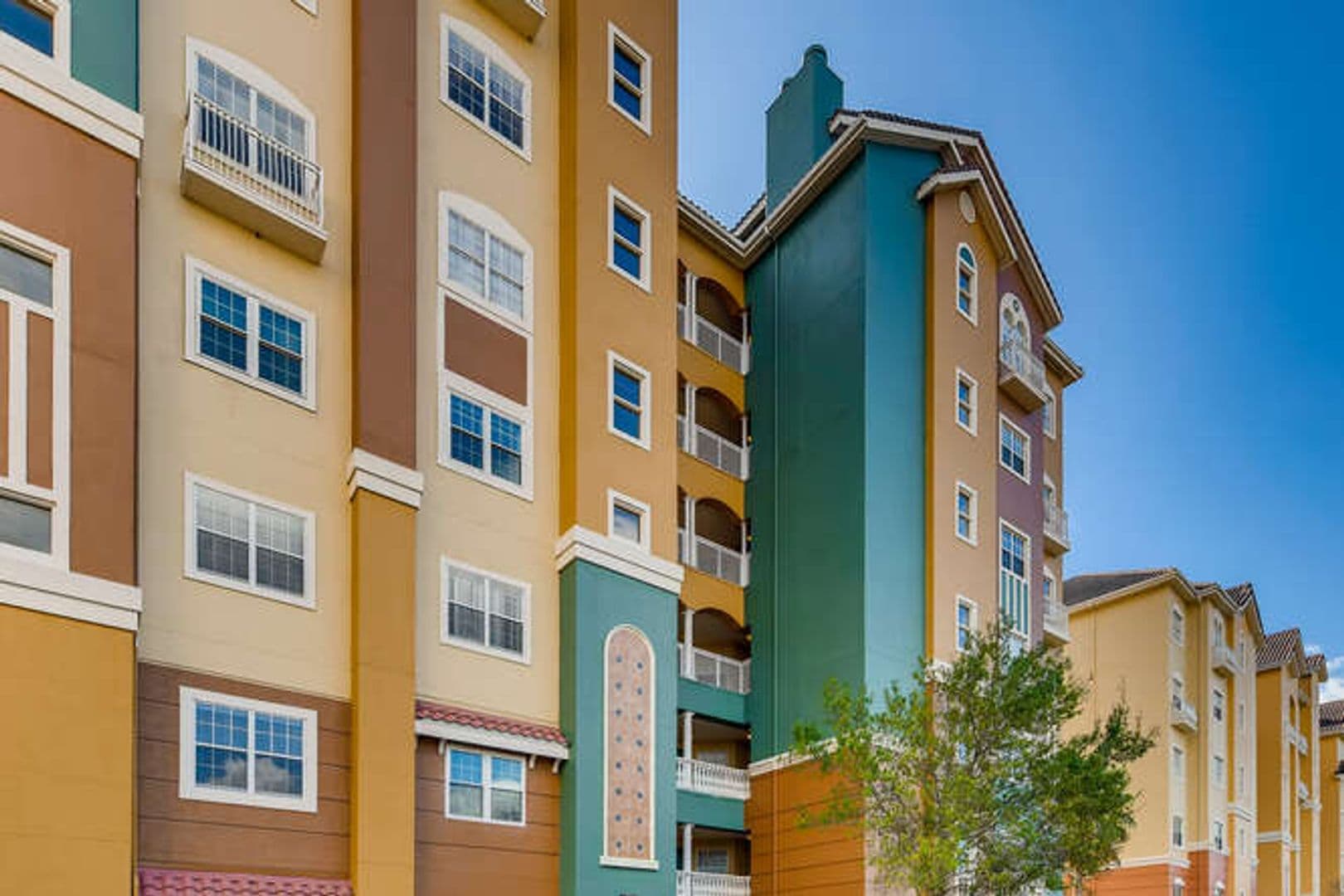 Orlando House: 8749 The Esplanade Unit 32