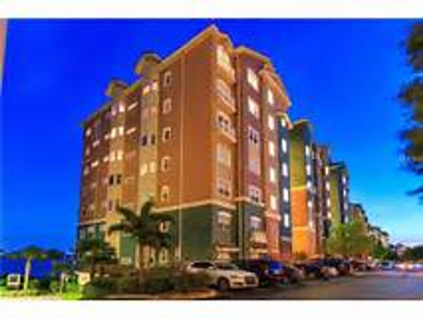 Orlando House: 8749 The Esplanade Unit 32