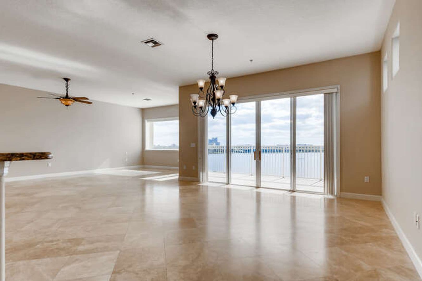 Orlando House: 8749 The Esplanade Unit 32