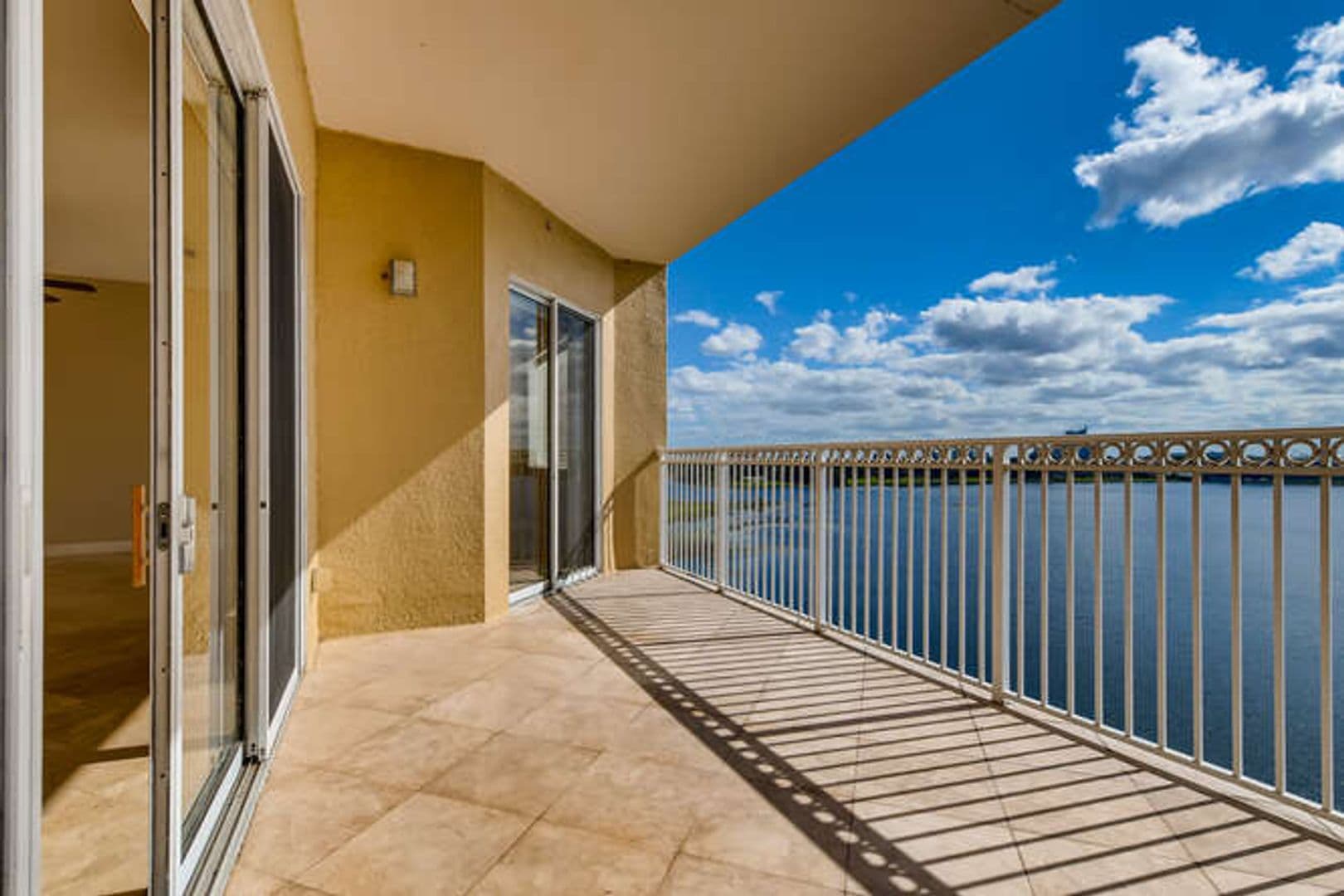 Orlando House: 8749 The Esplanade Unit 32