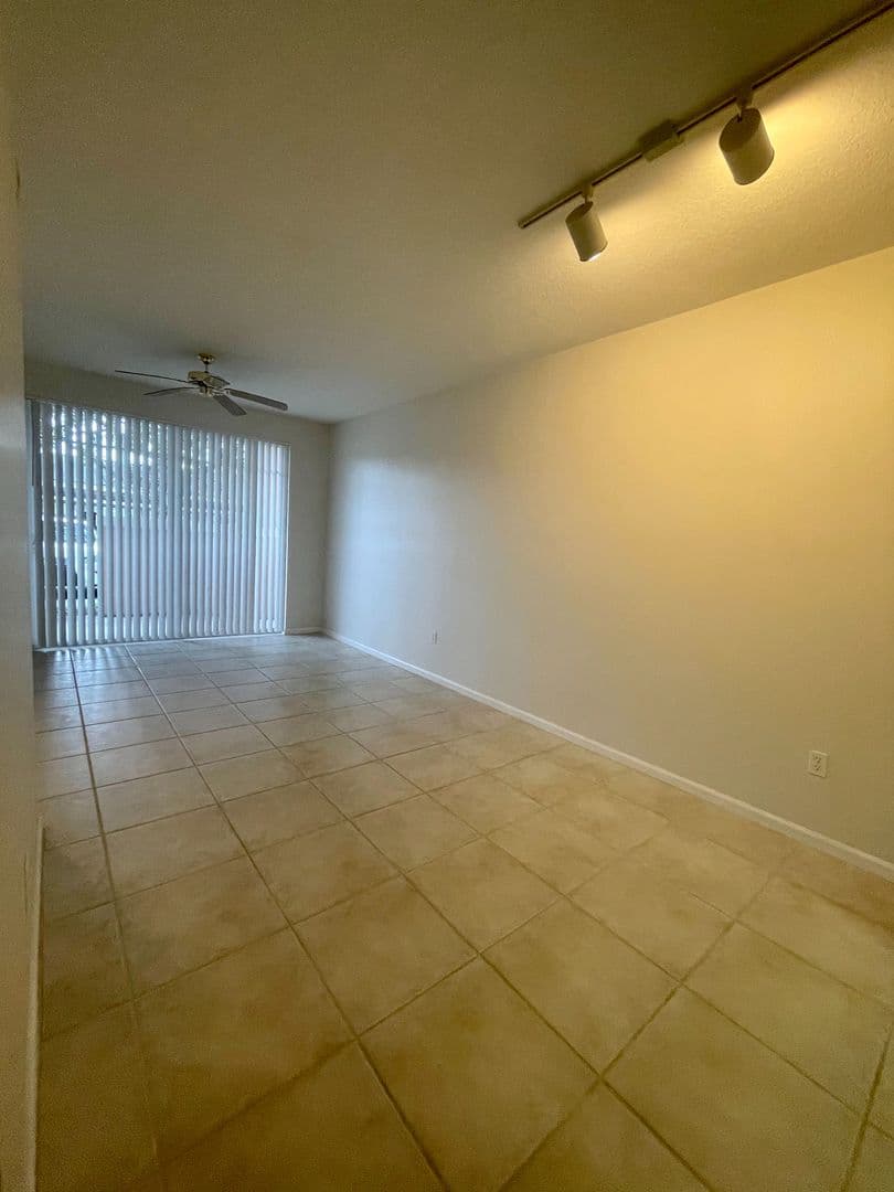 Jupiter Apartment: 4812 Central Blvd #15