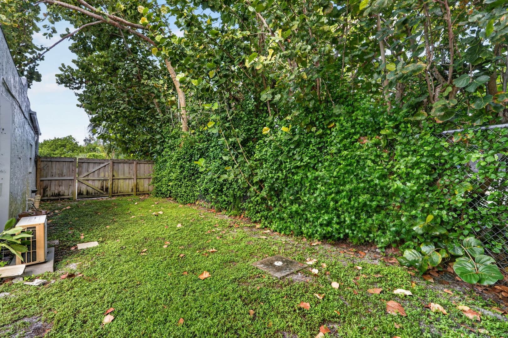 Lake Park Apartment: 359 Greenbriar Dr Unit B