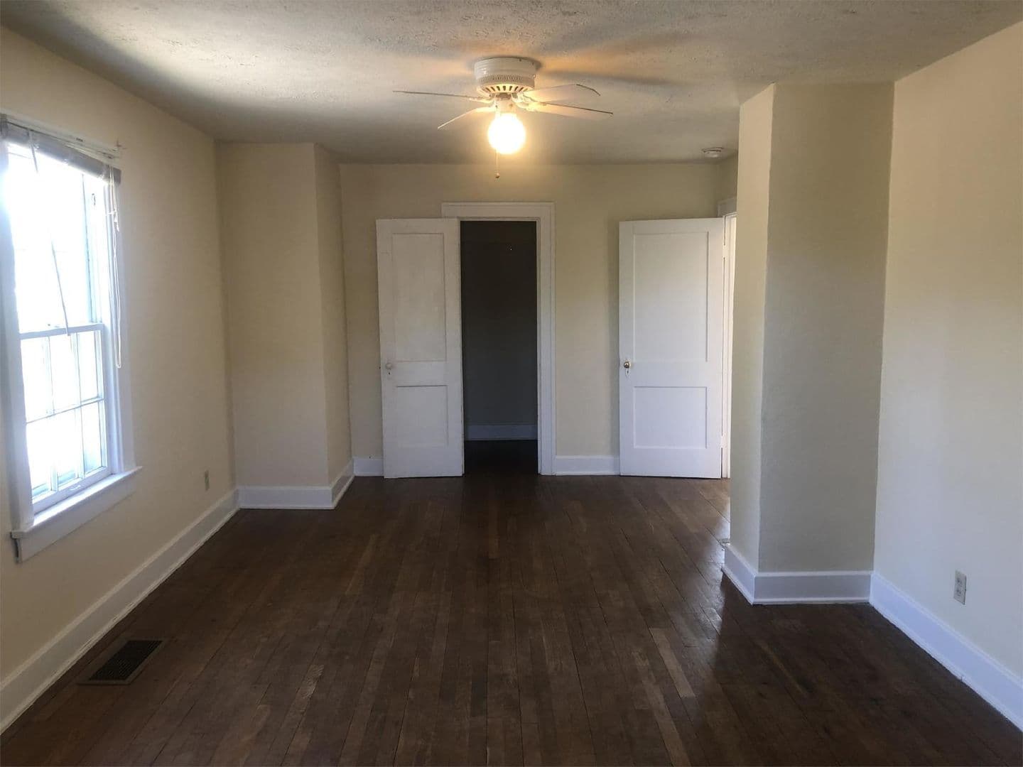 Bloomington House: 405 S. Eagleson