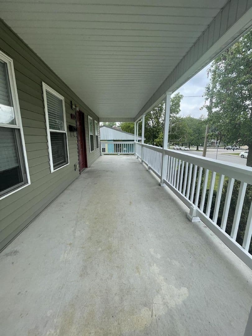 Bloomington House: 305 S. Mitchell