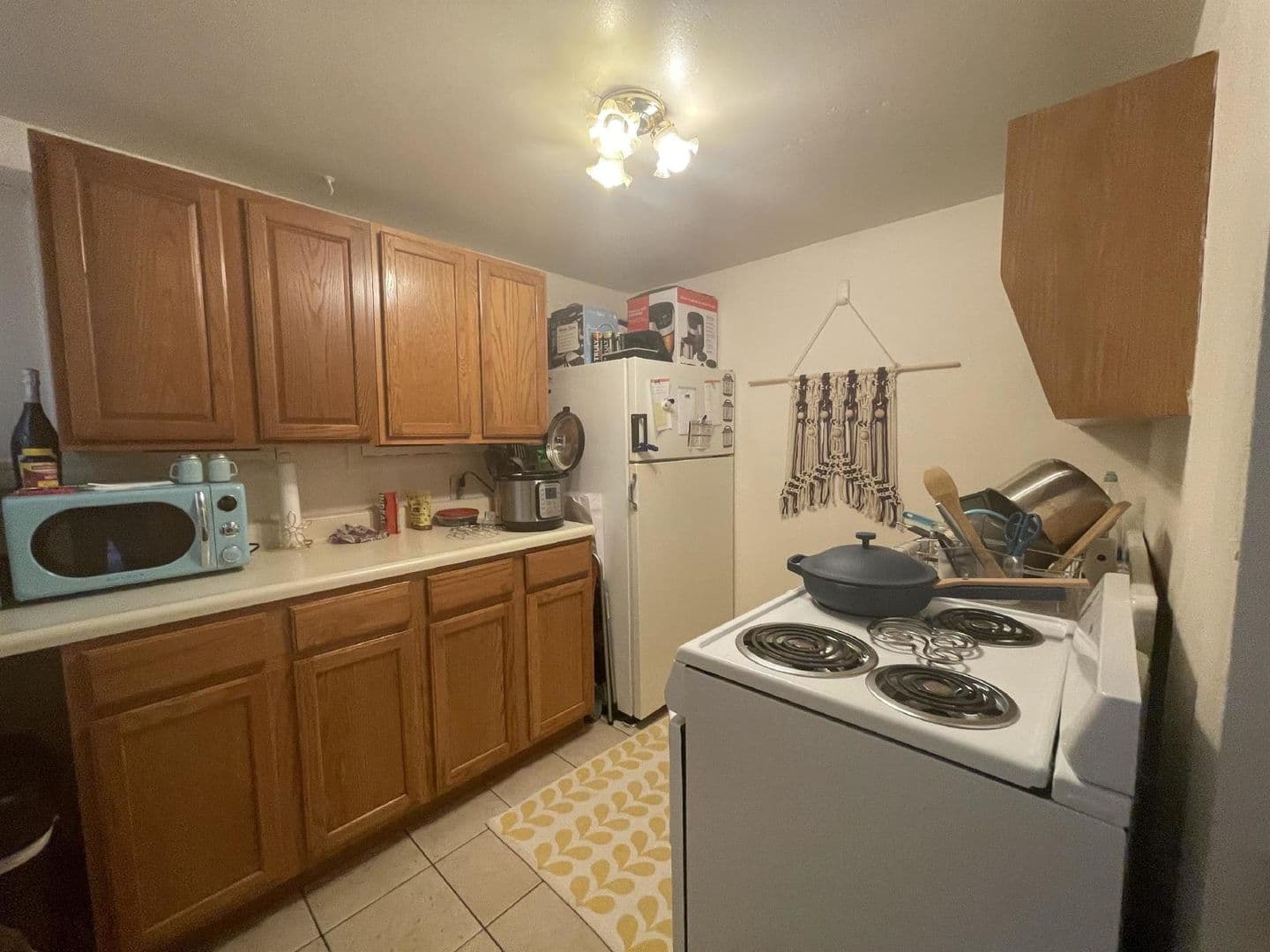 Bloomington Apartment: 416 E. 2nd St.