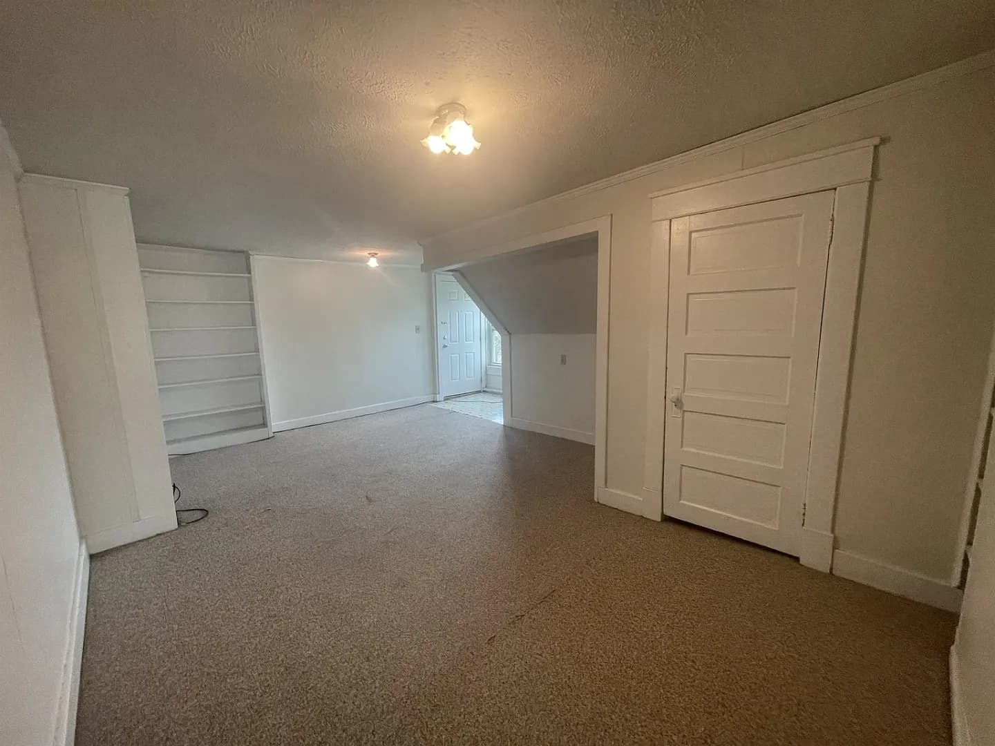 Bloomington Apartment: 420 S. Fess