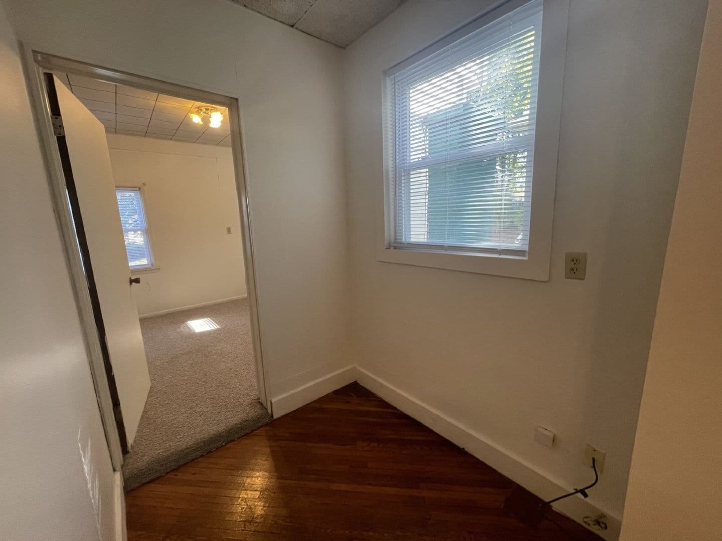 Bloomington Apartment: 416 E. 2nd St.