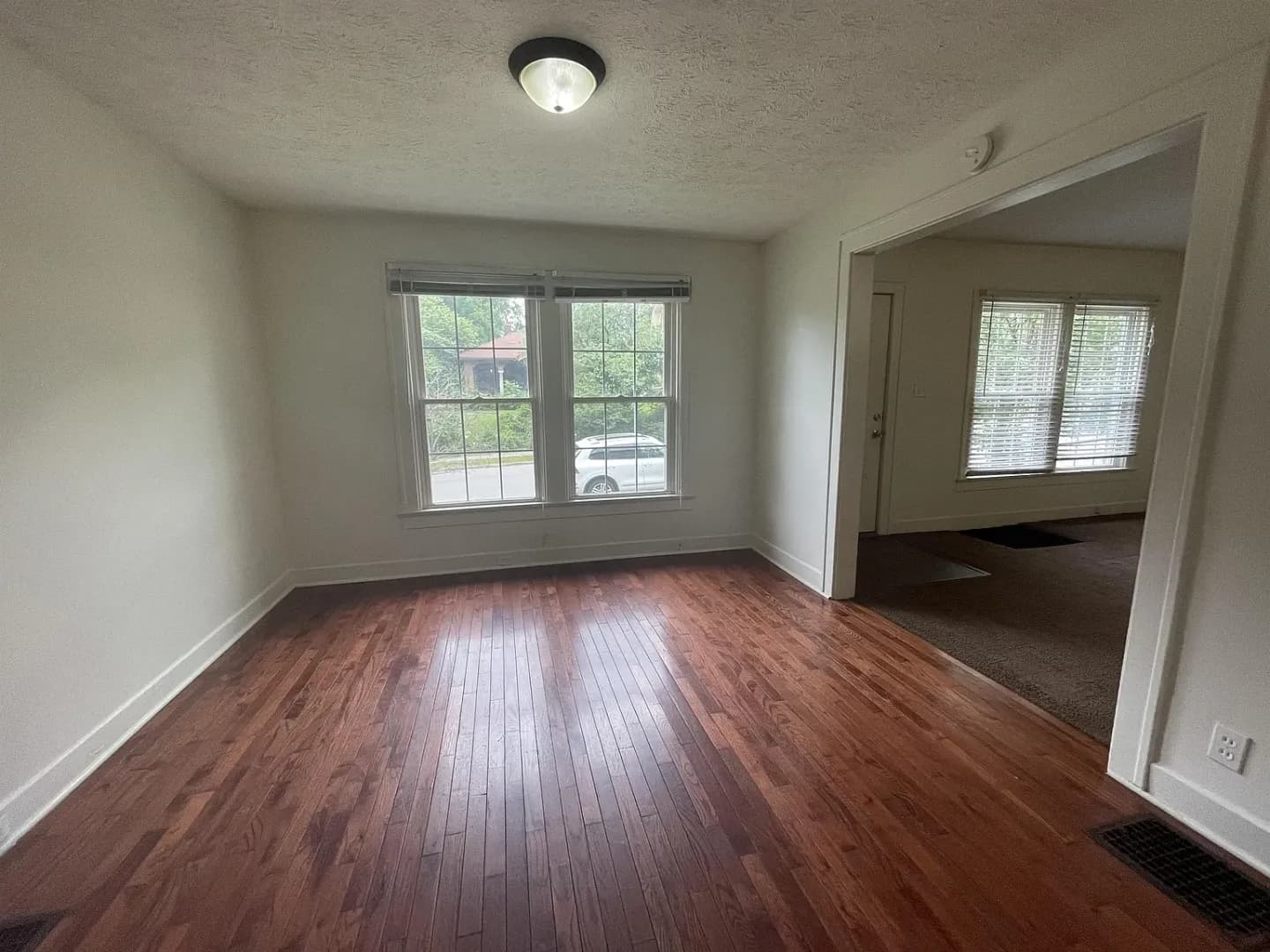 Bloomington House: 714 E 1st St