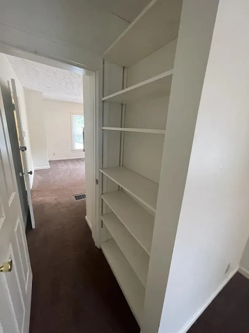 Bloomington House: 714 E 1st St