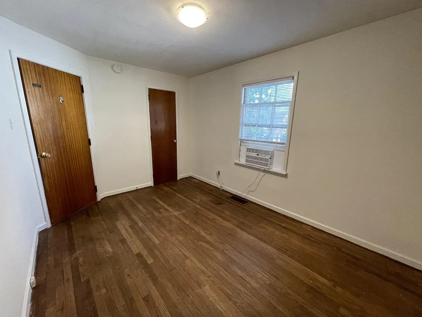Bloomington House: 403 N. Roosevelt