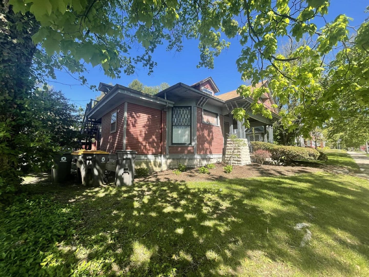 Bloomington House: 317 N. Indiana #2