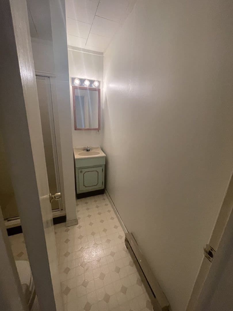 Bloomington Apartment: 416 E. 2nd St.