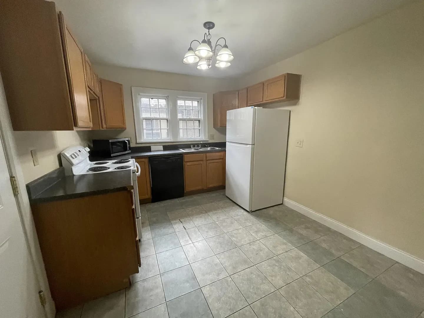 Bloomington House: 718 E Hunter