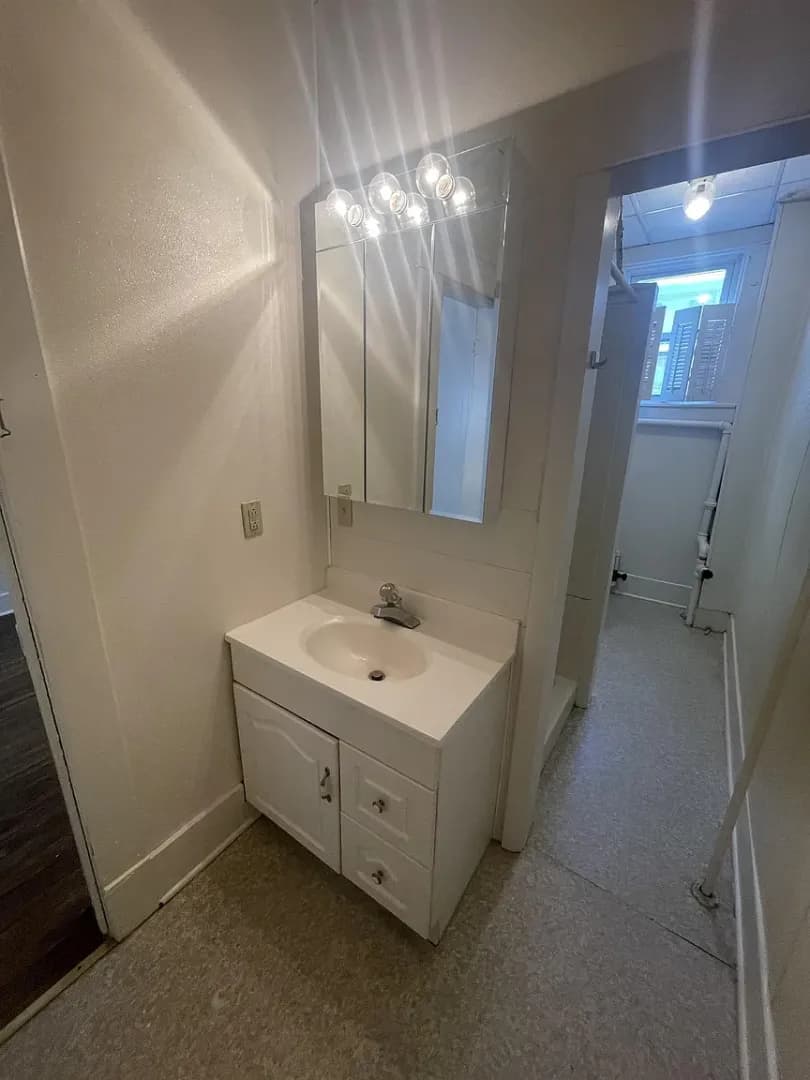 Bloomington Apartment: 420 S. Fess