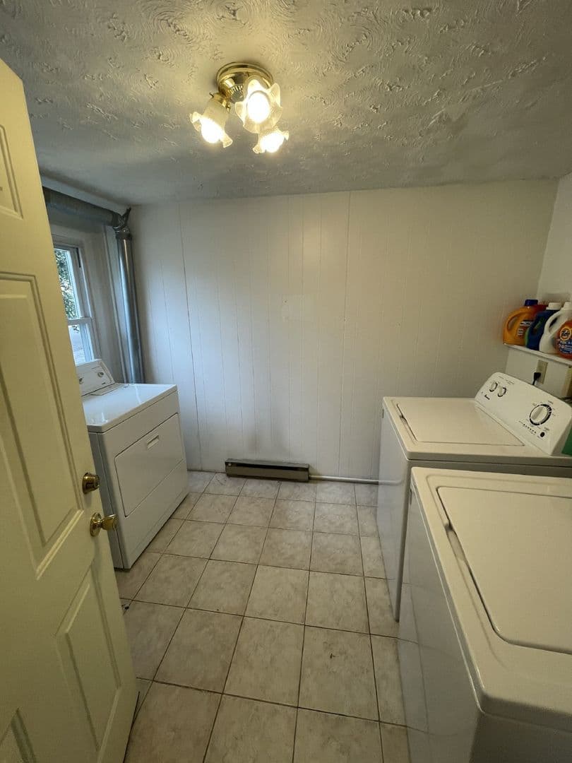 Bloomington Apartment: 416 E. 2nd St.
