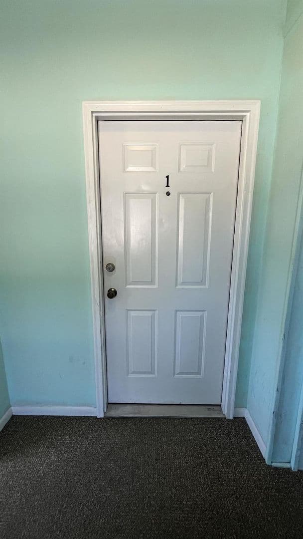 Bloomington Apartment: 420 S. Fess