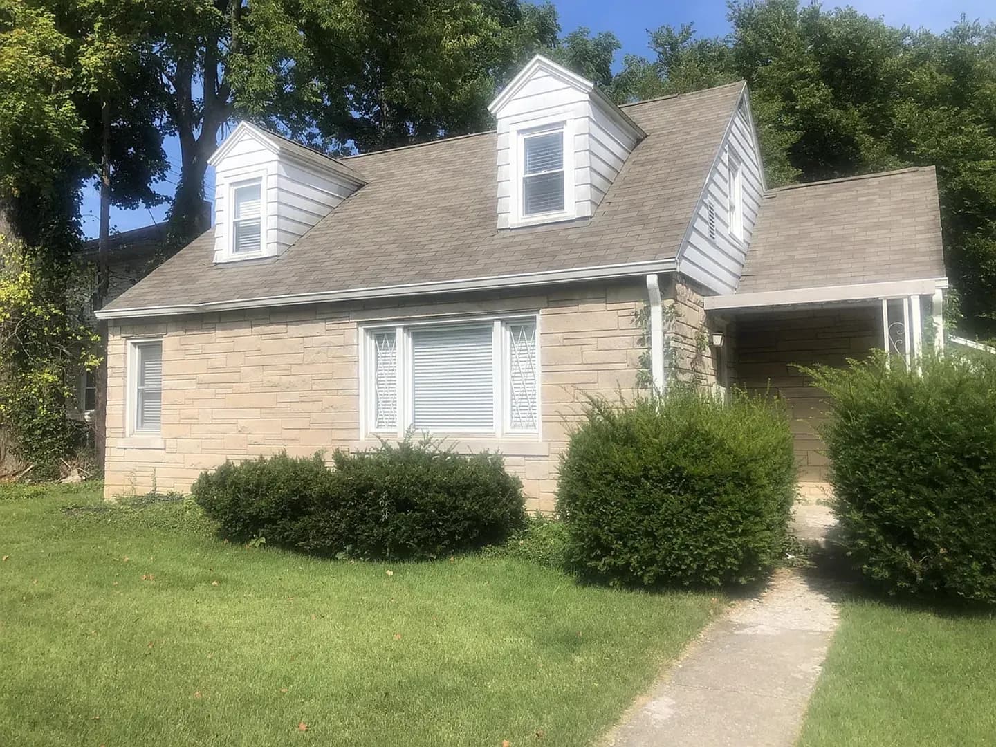 Bloomington House: 805 S Henderson St