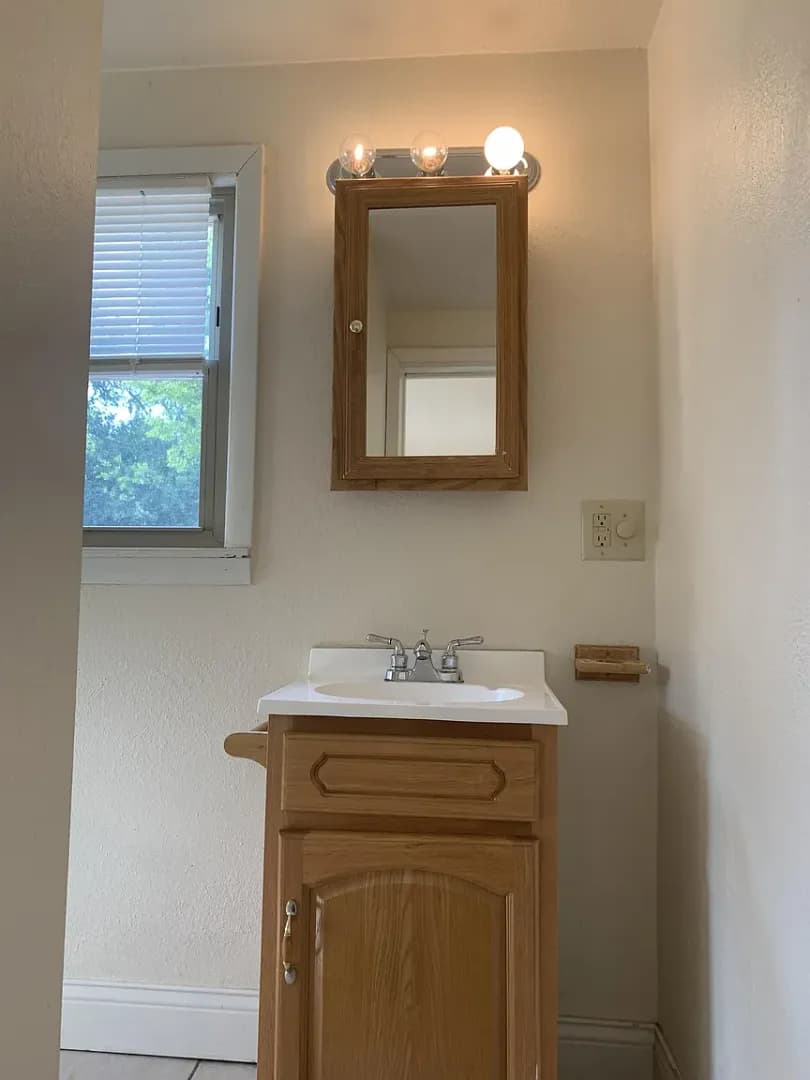 Bloomington House: 500 S Lincoln St