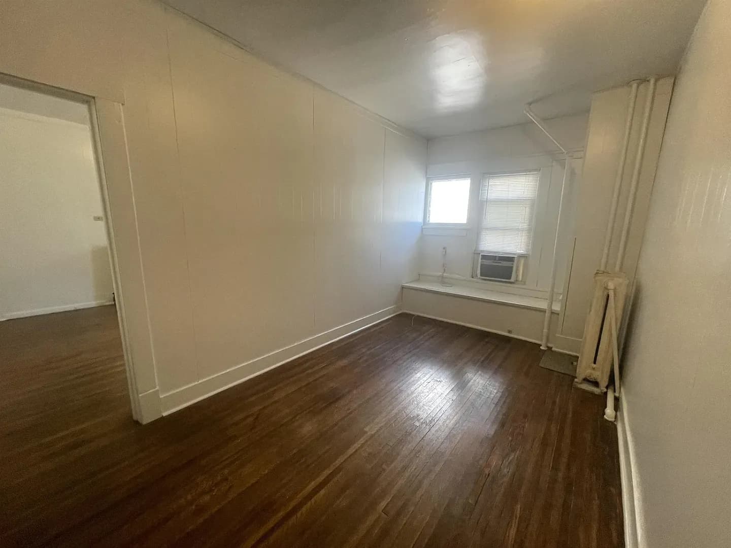 Bloomington Apartment: 420 S. Fess