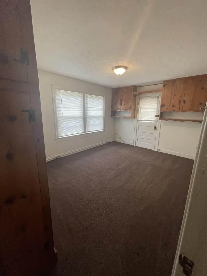 Bloomington House: 714 E 1st St