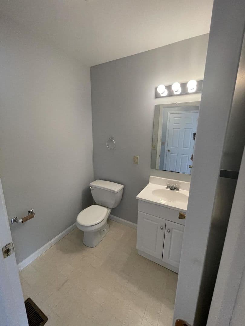 Bloomington House: 305 S. Mitchell