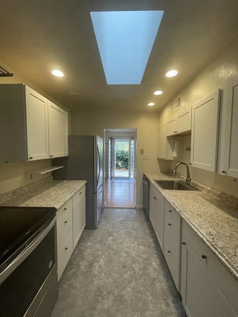 Bloomington House: 817 S Henderson