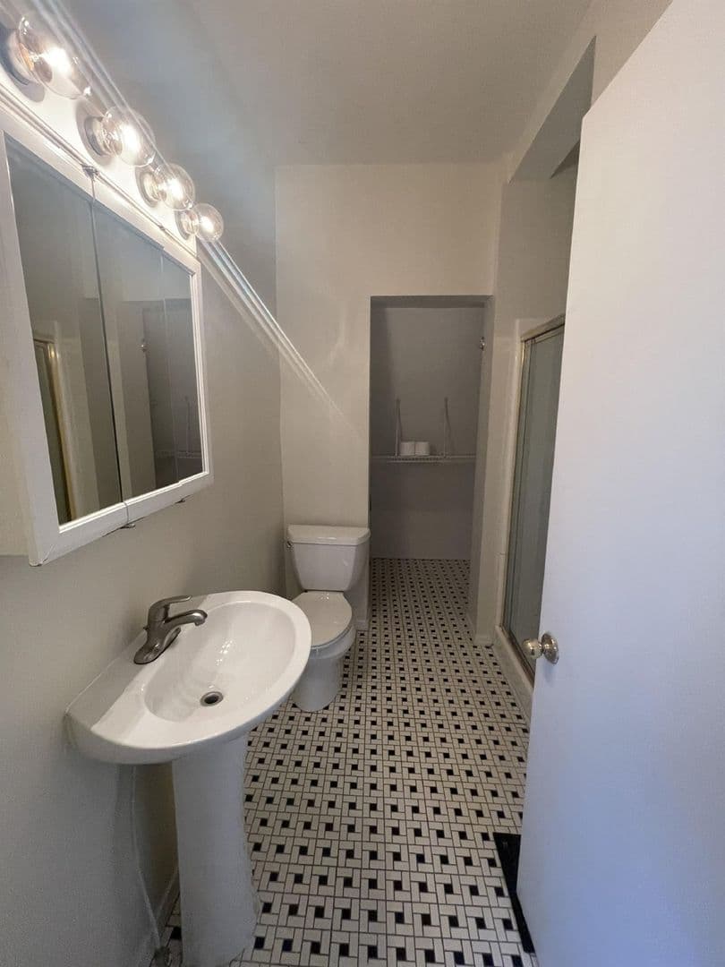 Bloomington House: 401 E. 2nd St.