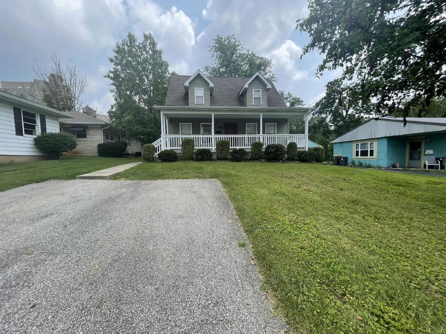 Bloomington House: 305 S. Mitchell