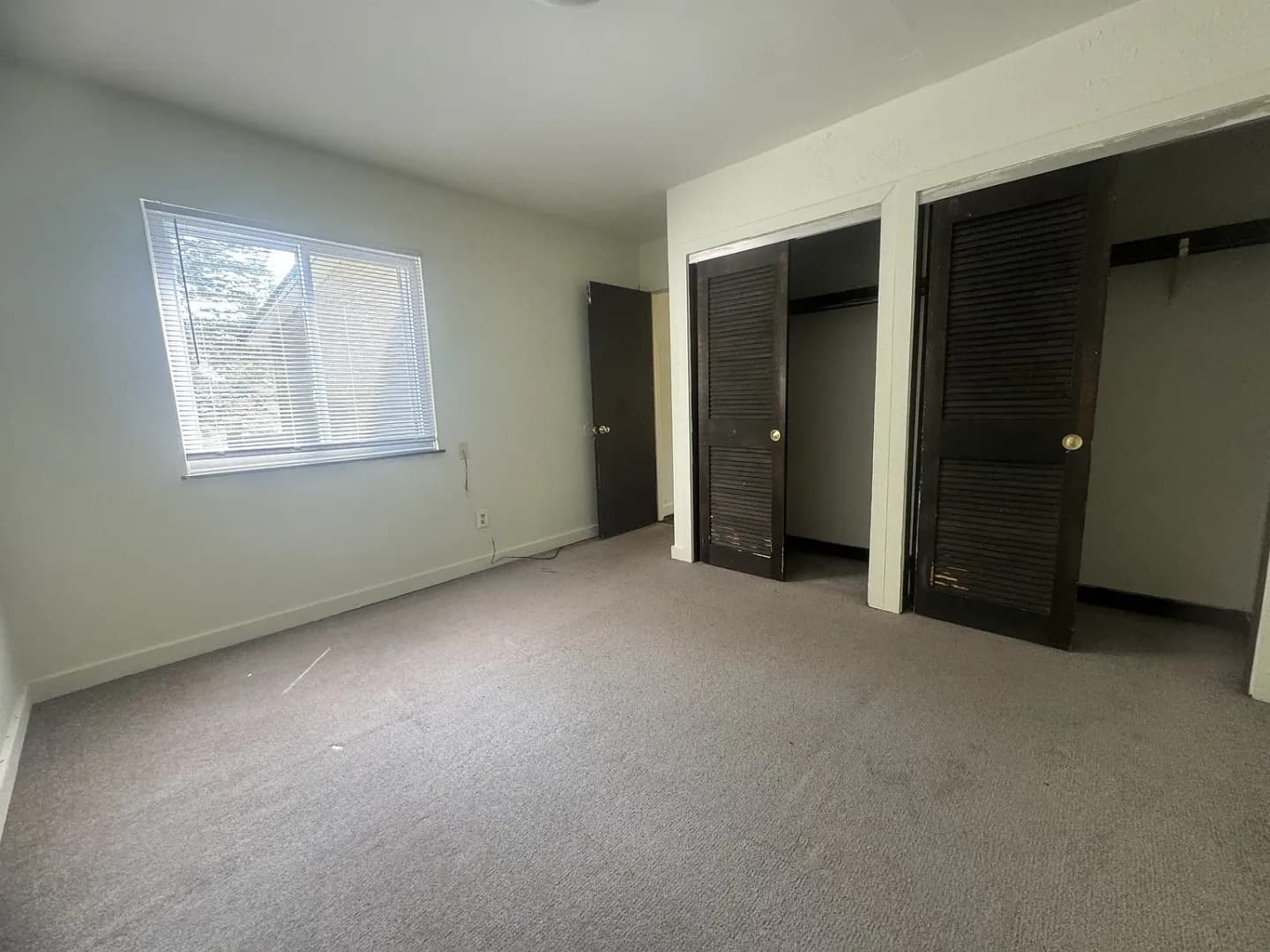 Bloomington Apartment: 521 E. 7th St.