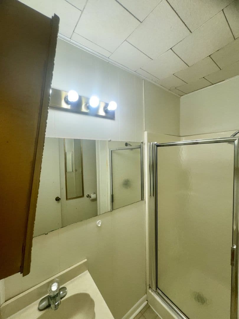 Bloomington Apartment: 416 E. 2nd St.