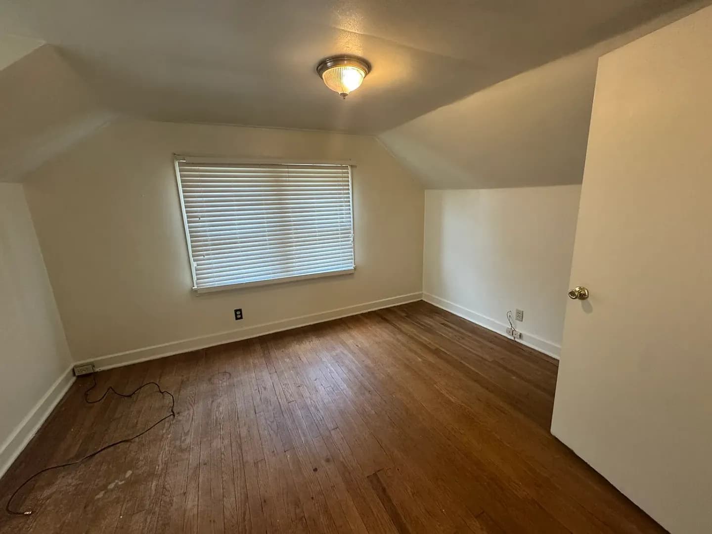 Bloomington House: 805 S Henderson St
