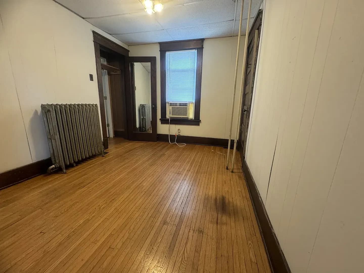 Bloomington Apartment: 420 S. Fess