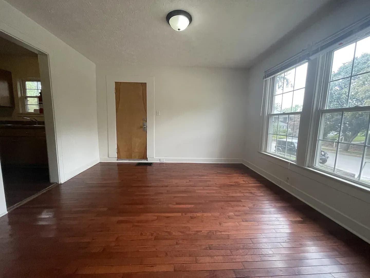Bloomington House: 714 E 1st St