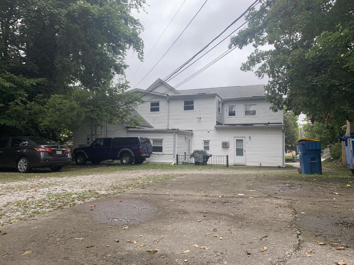 Bloomington Apartment: 416 E. 2nd St.