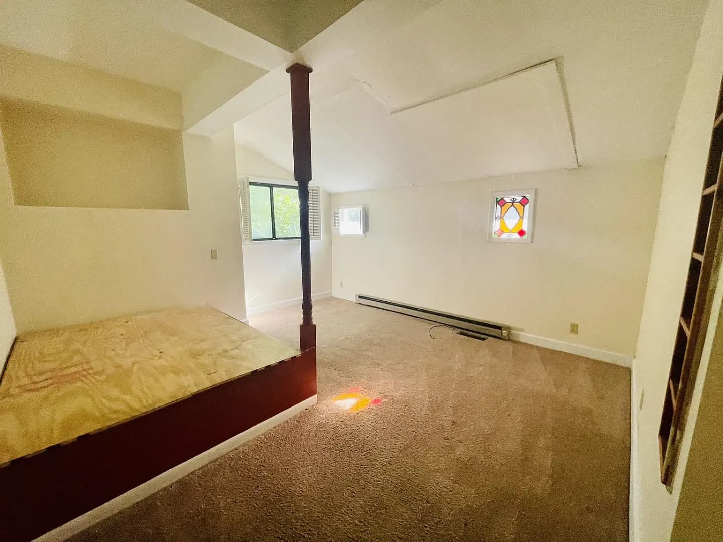 Bloomington House: 420 S Woodlawn Ave