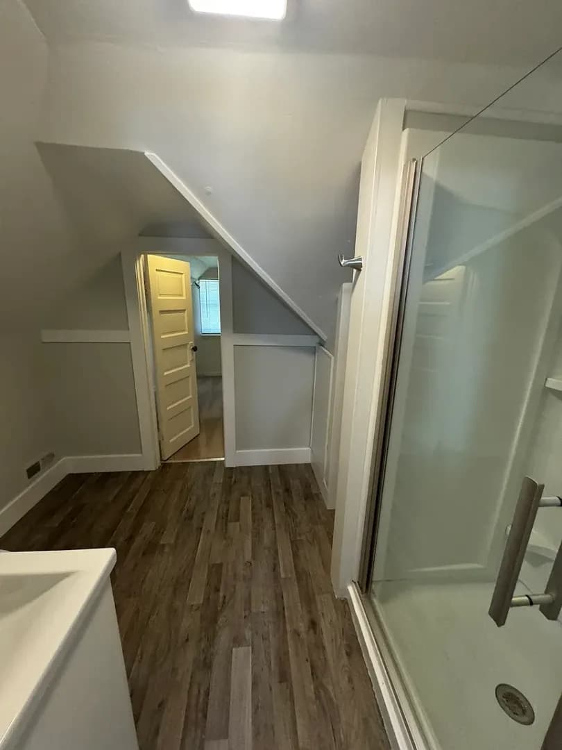 Bloomington House: 500 S Lincoln St