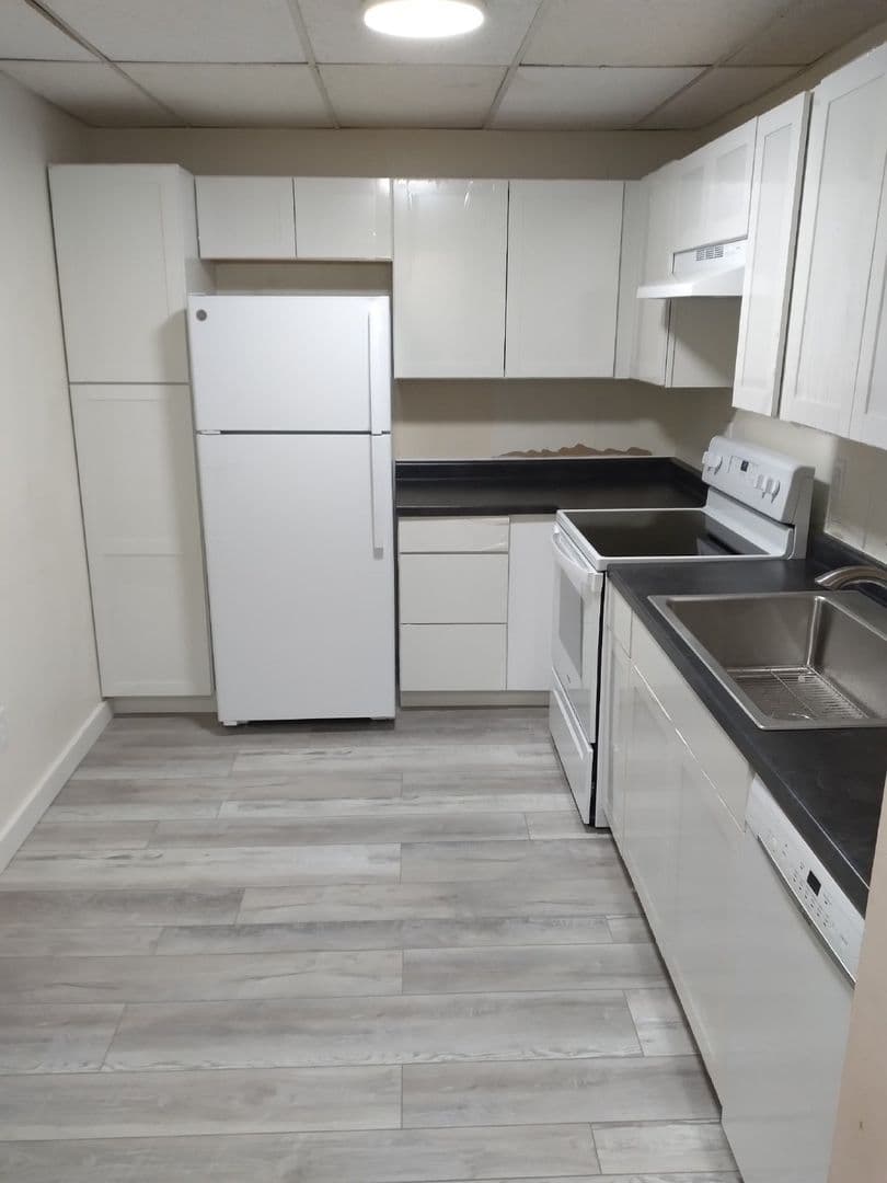 Bloomington Apartment: 416 E. 2nd St.