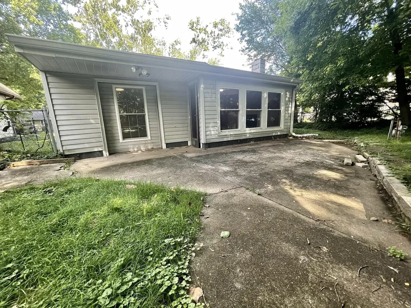 Bloomington House: 817 S Henderson