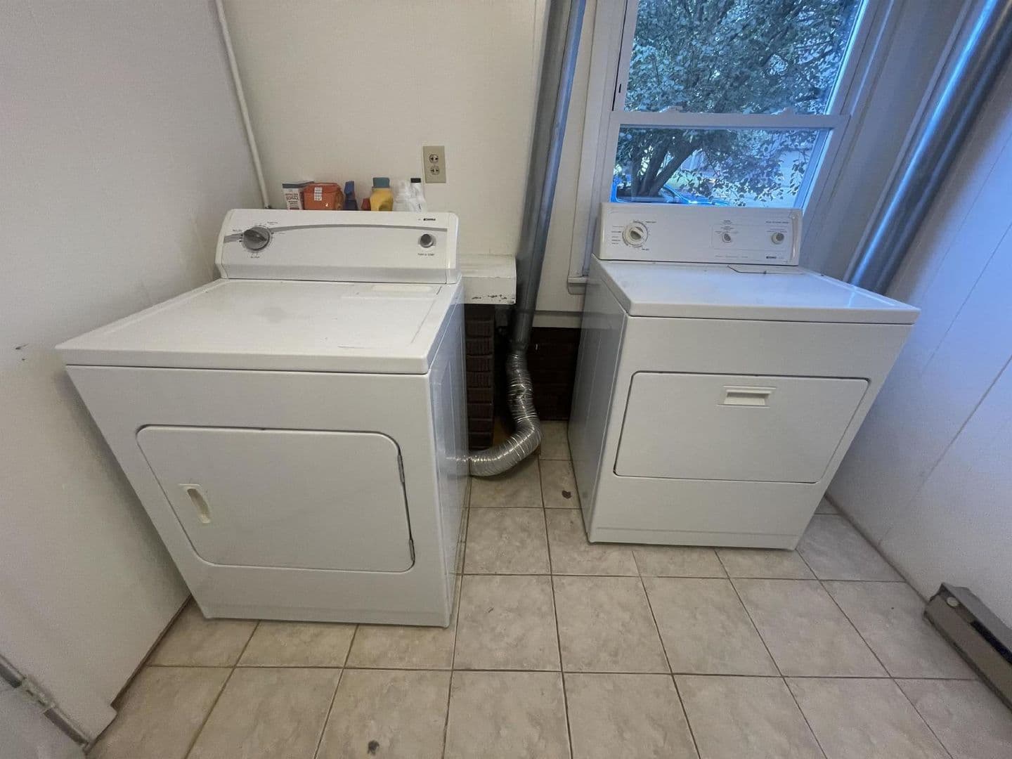 Bloomington Apartment: 416 E. 2nd St.