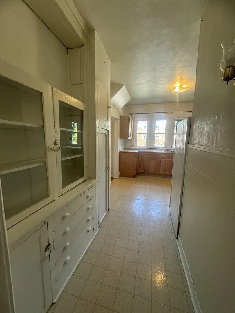 Bloomington Apartment: 420 S. Fess