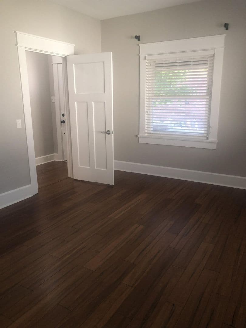 Bloomington House: 321 E. University