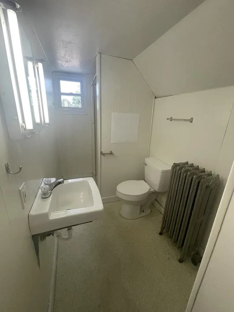 Bloomington Apartment: 420 S. Fess