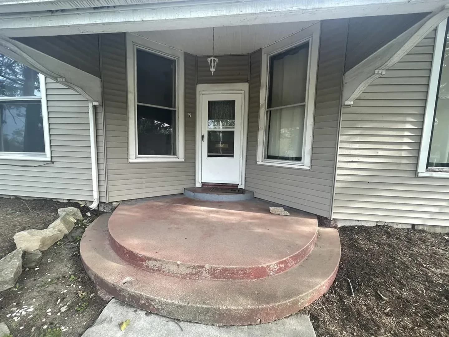 Bloomington Apartment: 521 E. 7th St.