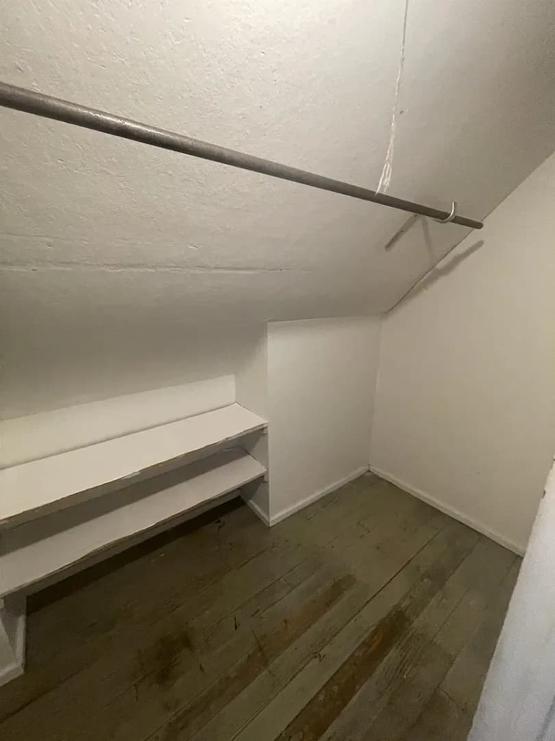 Bloomington Apartment: 420 S. Fess